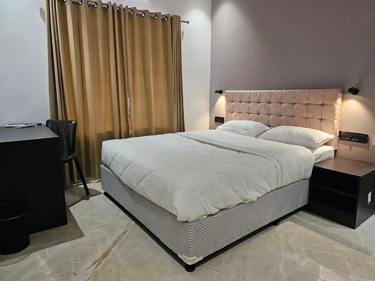 7 The Business Hotel Alwaye