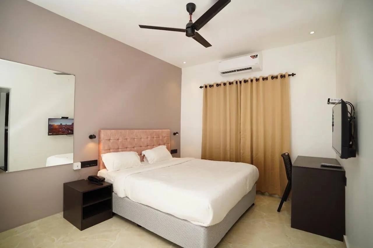 7 The Business Hotel Alwaye