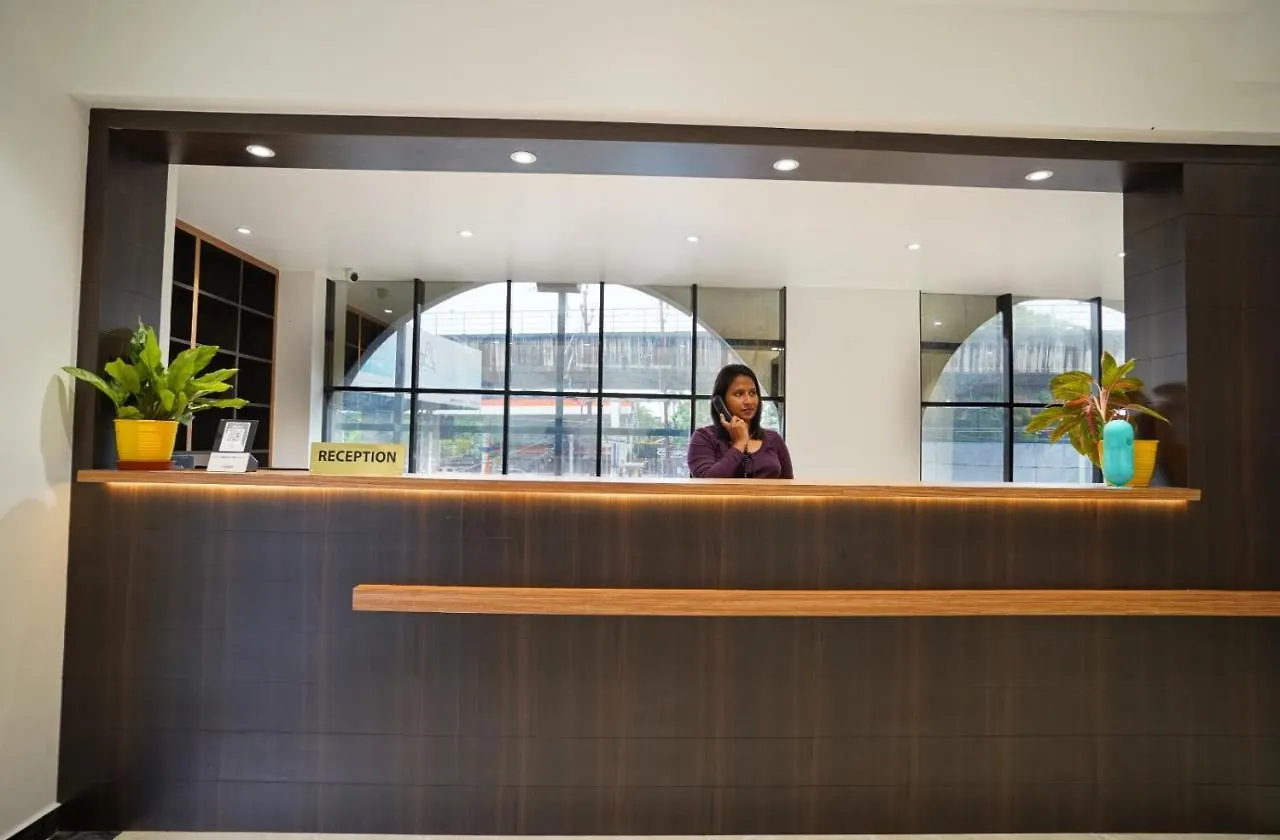 ***  7 The Business Hotel Alwaye Индия